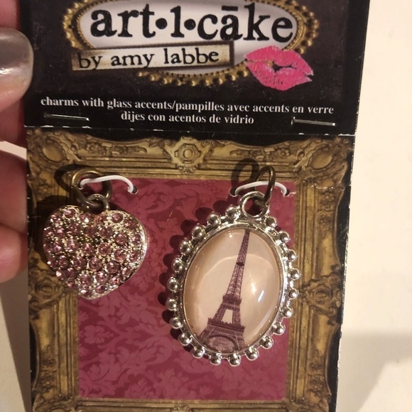 NWT Art-I-Cake Charms Eiffel Tower and Heart - Picture 3 of 5
